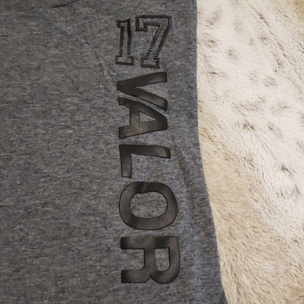 Men's Express Long Sleeve Tee-Shirt - Picture 3 of 7
